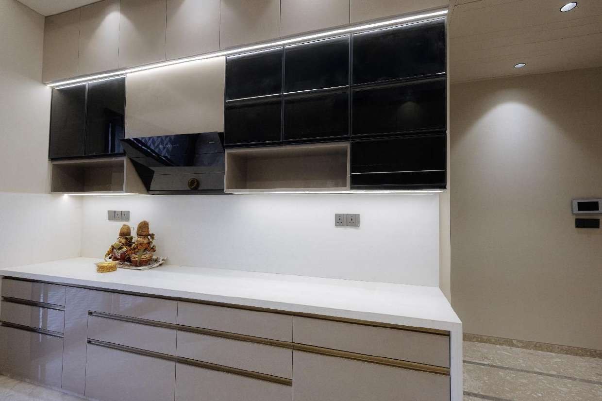 Glass-front crockery display unit with LED shelf lighting